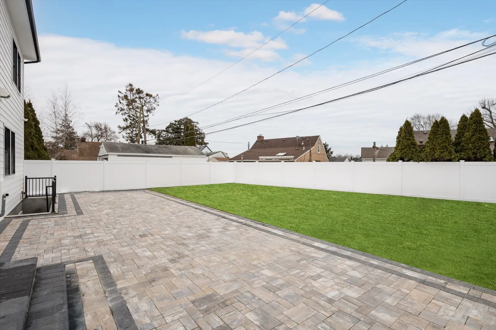 2428 2nd St East Meadow NY 11554 USA