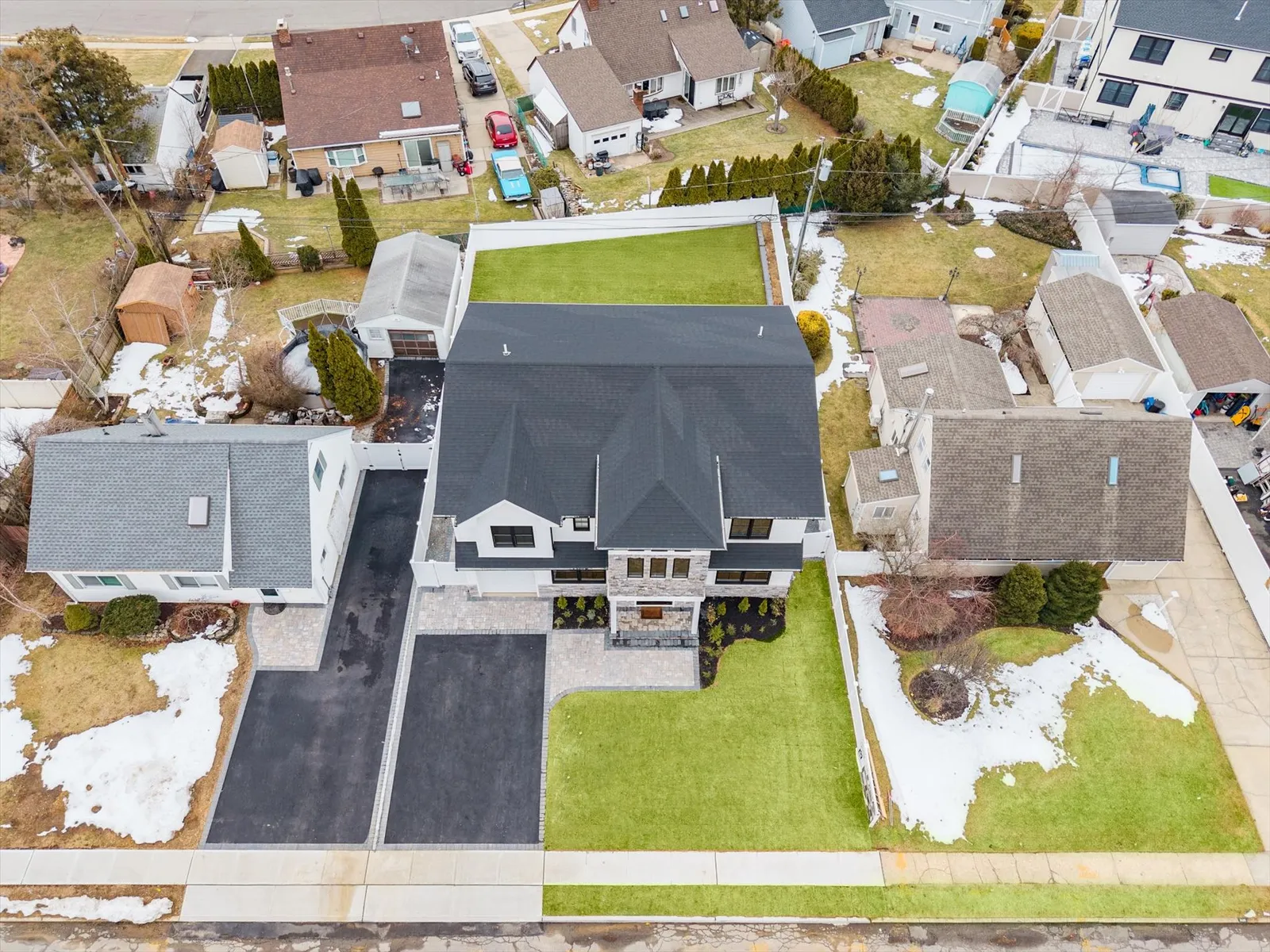 2428 2nd St East Meadow NY 11554 USA