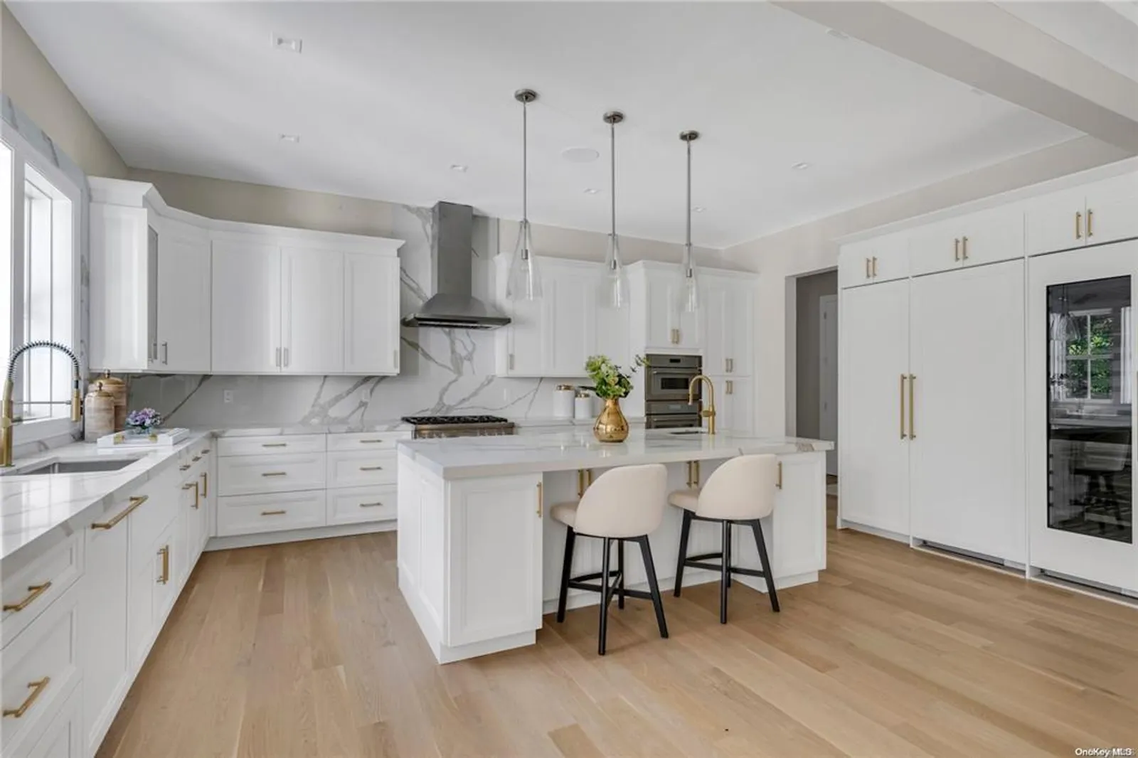 38 Cow Neck Rd Port Washington NY 11050 USA