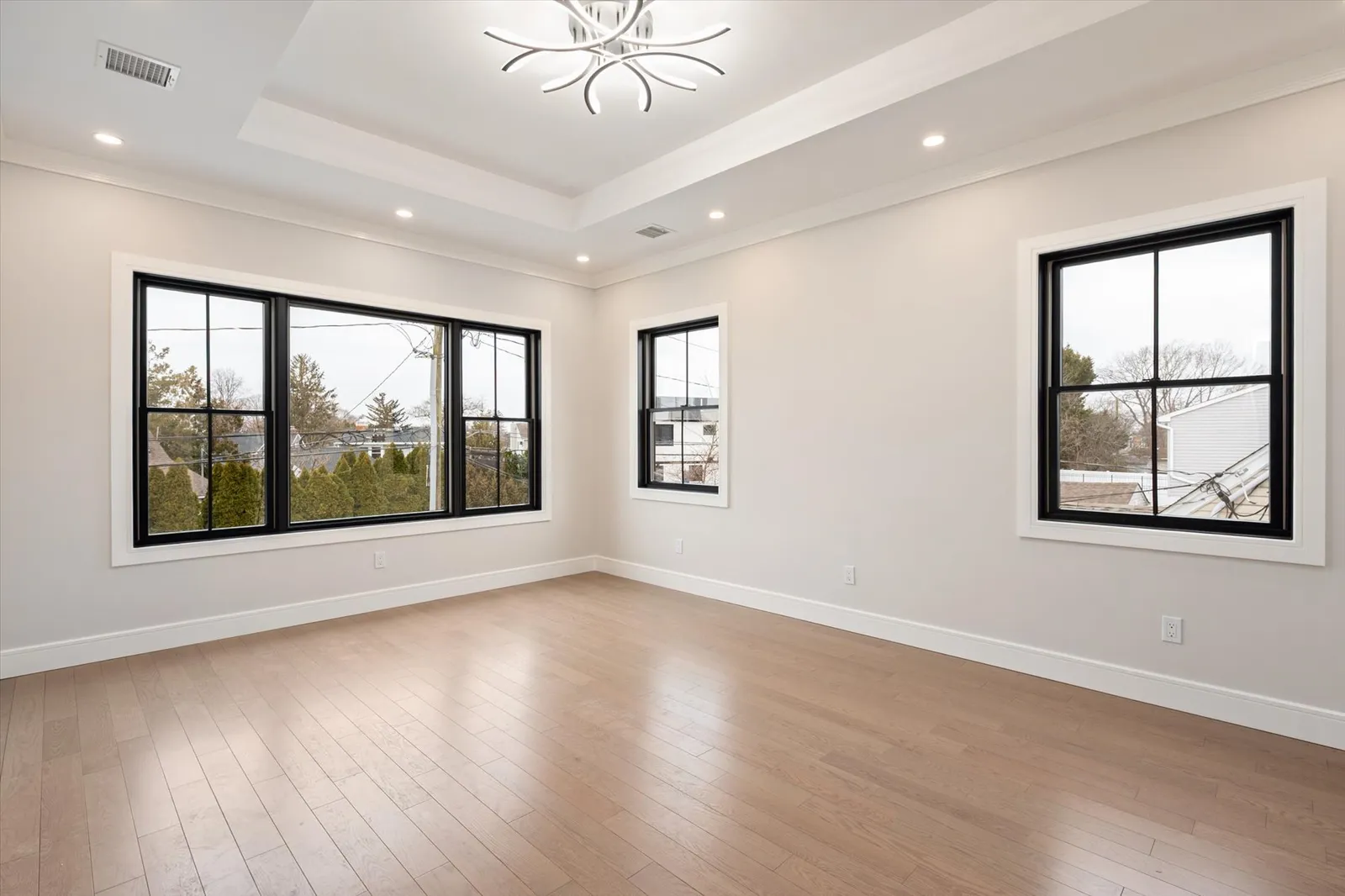 2428 2nd St East Meadow NY 11554 USA